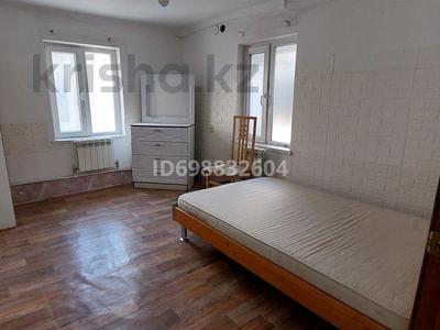 Аренда домов или дач в Алматы: Отдельный дом · 3 комнаты · 80 м² · помесячно, мкр Баганашыл — Подгорная за 280 000 〒 Отдельный дом · 3 комнаты · 80 м² · помесячно, мкр Баганашыл — Подгорная за 280 000 〒 в Алматы, Бостандыкский р-н