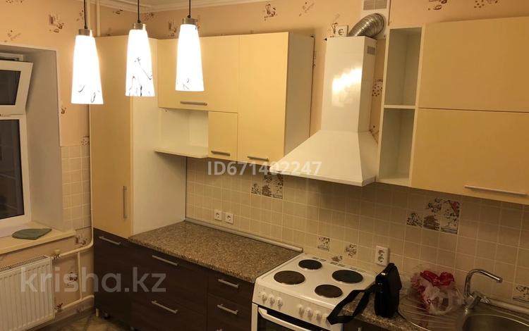 1-бөлмелі пәтер, 48 м², 8/9 қабат ай сайын, Ткачева 20, бағасы: 120 000 〒 в Павлодаре — фото 2