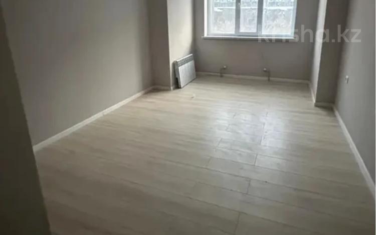 3-бөлмелі пәтер · 78 м² · 1/5 қабат, Бозарық ш/а 687/16, бағасы: 110 000 ₸ в Шымкенте, Абайский р-н — фото 2