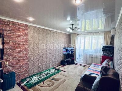 Продажа квартир в Западно-Казахстанской обл.: 2-комнатная квартира · 44 м² · 4/5 этаж, Акмурзин — ДВД и 1-ая школа за 15 млн 〒 2-комнатная квартира · 44 м² · 4/5 этаж, Акмурзин — ДВД и 1-ая школа за 15 млн 〒 в Уральске