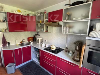 2-комнатная квартира · 54 м² · 4/5 этаж, мкр Аксай-4 за 33.5 млн ₸ в Алматы, Ауэзовский р-н