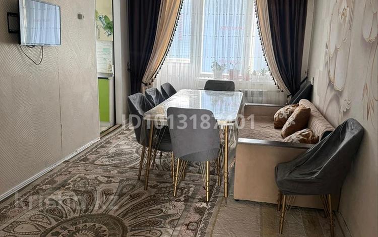 4-бөлмелі пәтер · 75 м² · 4/5 қабат, 4 мик 2 үй — Қалалық әкімшілікке қарама қарсы тұрған үй, бағасы: 17 млн ₸ в Жанатасе — фото 2