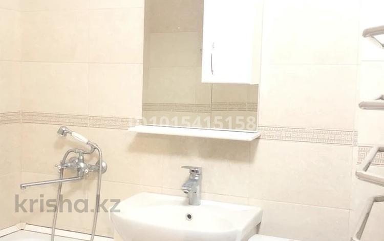 2 комнаты · 46 м², Валиханова за 150 000 ₸ в Алматы — фото 2