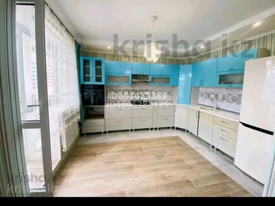 2-комнатная квартира · 58 м² · 5/5 этаж, мкр Кунаева, Қонаев ш/а. 20/1 — 44 Мектеп-гимназиия жанында орналасқан. тұңғыш президент аланының манында орналасқан за 150 000 〒 в Уральске