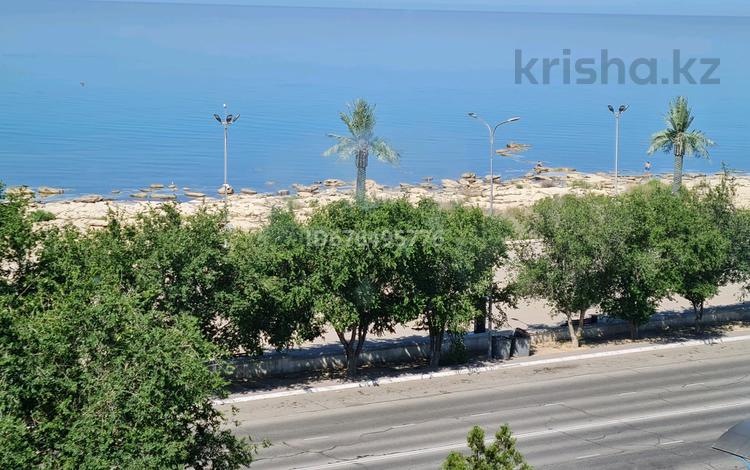 2-комнатная квартира · 58 м² · 5/9 этаж, 14-й мкр 23 — Набережная за 17 000 ₸ в Актау — фото 38