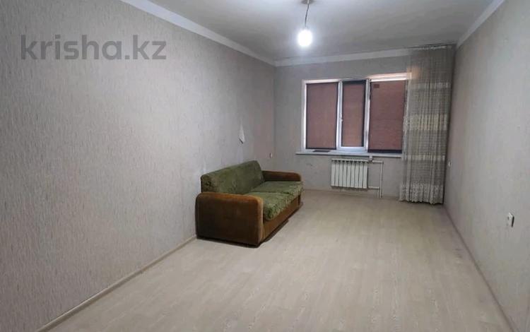 1-комнатная квартира, 40 м², 9/9 этаж, Самал 92