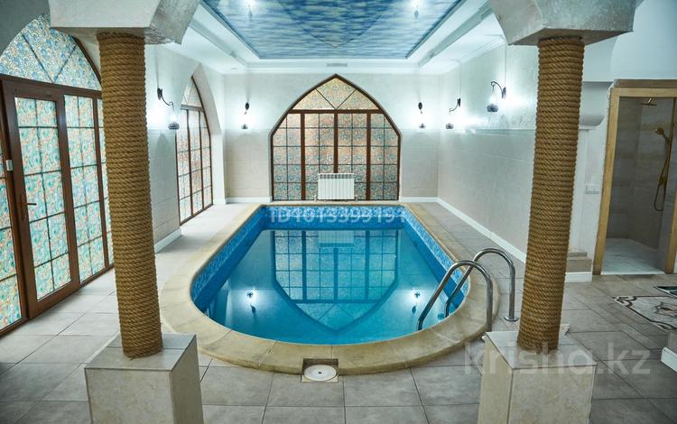 Дом · 4 комнаты · 700 м², Аль-Фараби 140а/4 за 200 000 ₸ в Алматы — фото 8