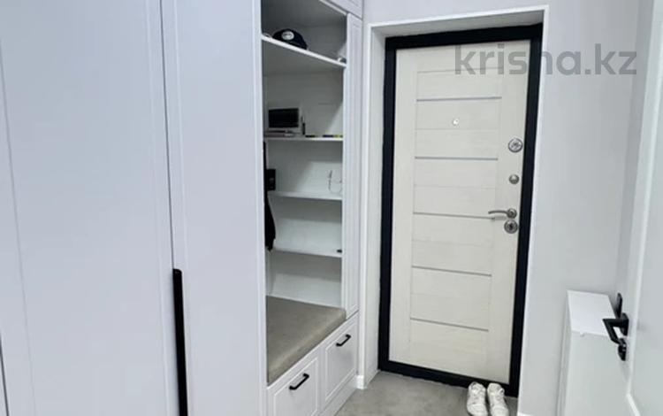 3-комнатная квартира · 60 м², Керей, Жәнібек хандар 28 за 42 млн ₸ в Астане, Есильский р-н — фото 2