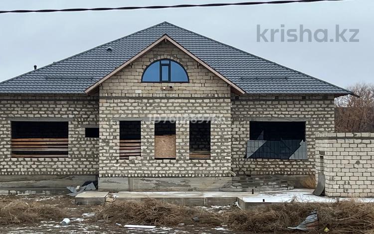 Саяжай · 8 бөлме · 480 м² · 18 жүзд., Көктем ш/а., Садавод -1 36 — На берегу первая линия, бағасы: 65 млн ₸ в Атырау, мкр Коктем — фото 2