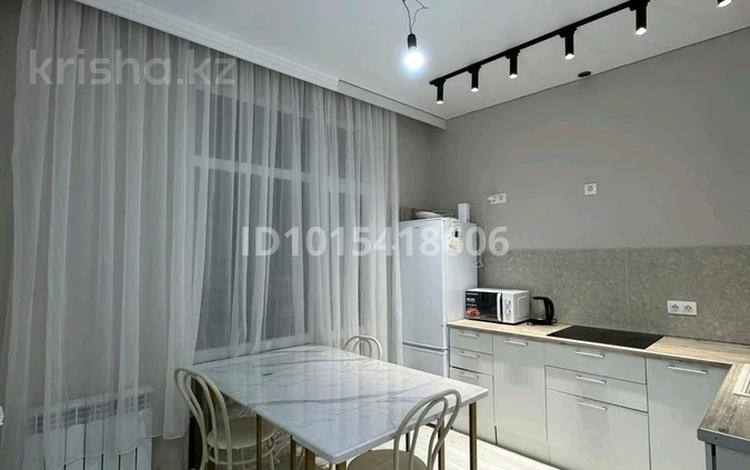 2-комнатная квартира · 42 м² · 7/12 этаж, Аль Фараби 7 за 39 млн ₸ в Астане, Есильский р-н — фото 2