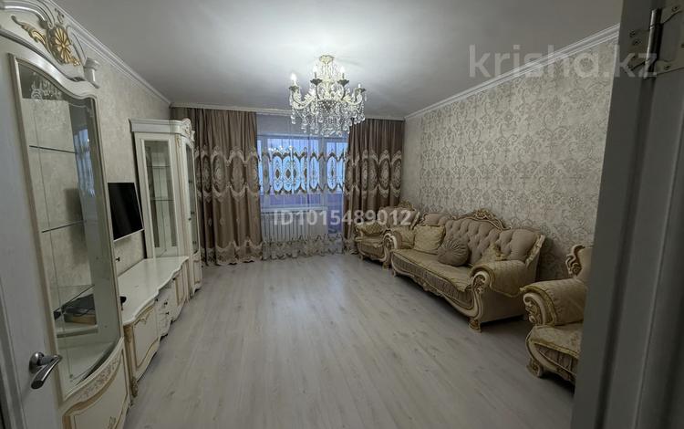 2-комнатная квартира · 78 м² · 3/16 этаж, мкр Юго-Восток, Мкр Юго-Восток ул. бауыржан момышулы 24 за 250 000 ₸ в Караганде, Казыбек би р-н — фото 2