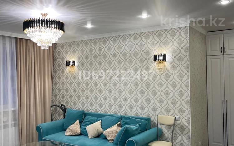 3-комнатная квартира · 80 м², Аль-Фараби 40/2 за 450 000 ₸ в Астане, Нура р-н — фото 2