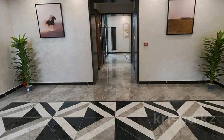 2-комнатная квартира · 90 м², Есимберилина 58 за 270 000 ₸ в Усть-Каменогорске — фото 2