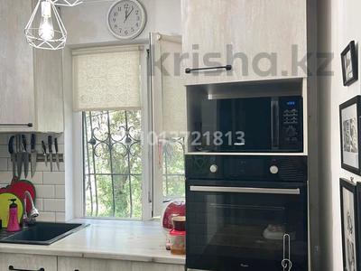 3-комнатная квартира · 60 м² · 2/4 этаж, мкр Коктем-3 2 — бульвар Бухар-Жырау за 400 000 ₸ в Алматы, Бостандыкский р-н
