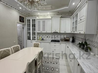 Отдельный дом · 6 комнат · 200 м² · 8 сот., Тауелсиздик 2 за 136 млн ₸ в Абай