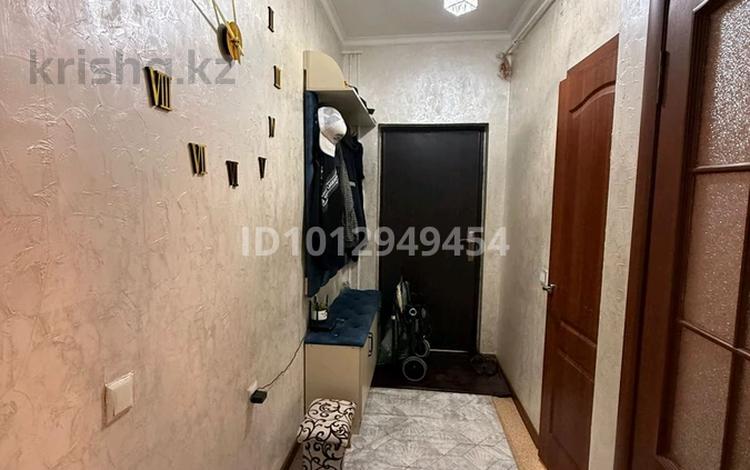 2-бөлмелі пәтер · 53 м² · 3/5 қабат, мкр Улы Дала 31 — 15 мкр, бағасы: 21 млн ₸ в Таразе — фото 2