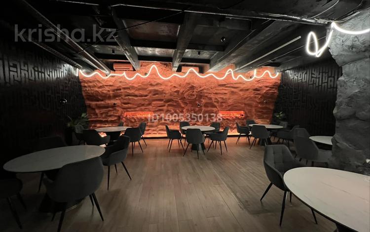 Свободное назначение, офисы, общепит, салоны красоты, развлечения, кабинеты и рабочие места, студии · 400 м² за 4 млн 〒 в Алматы, Медеуский р-н — фото 7
