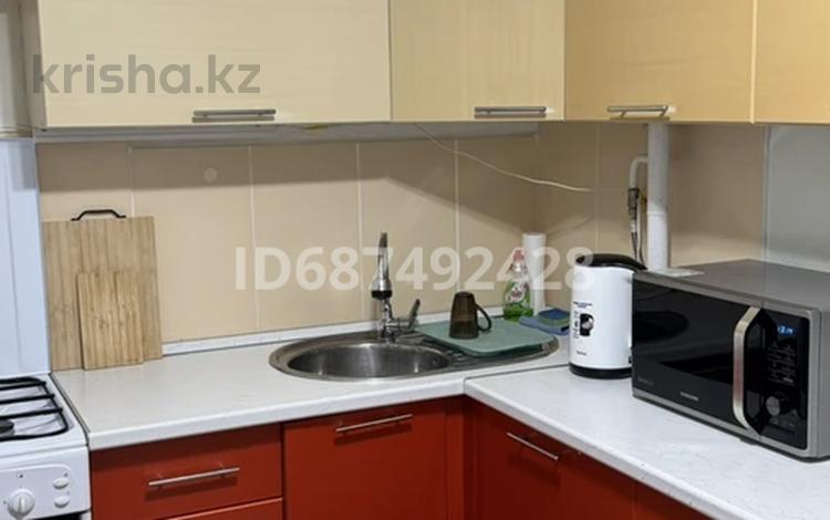 2-бөлмелі пәтер · 55 м² · 4/9 қабат, 5 микрорайон 38 — Магазин Аян, Халык Банк, 4-я школа, Садик, бағасы: 200 000 ₸ в Аксае — фото 58