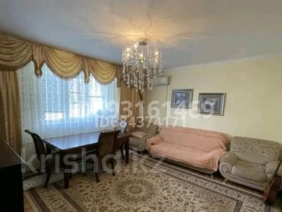 2-комнатная квартира, 64 м², 4/6 этаж, мкр. Алмагуль, Алмагуль 31 за 23 млн 〒 в Атырау, мкр. Алмагуль