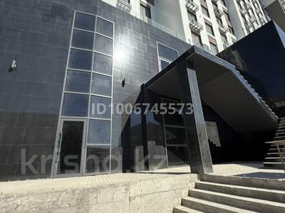 Свободное назначение, офисы, магазины и бутики, склады, общепит, салоны красоты, медцентры и аптеки, образование, конференц-залы, кабинеты и рабочие места, студии · 87 м² за 600 000 〒 в Актау, 14-й мкр