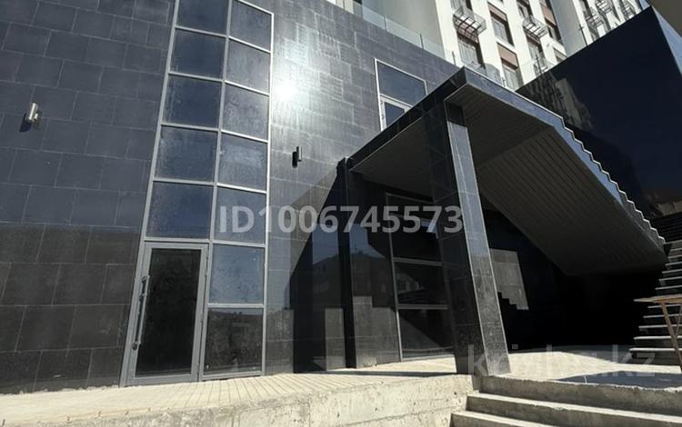 Свободное назначение, офисы, магазины и бутики, склады, общепит, салоны красоты, медцентры и аптеки, образование, конференц-залы, кабинеты и рабочие места, студии · 87 м² за 600 000 〒 в Актау, 14-й мкр — фото 2