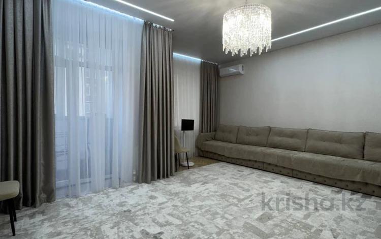 3-комнатная квартира · 98.7 м² · 3/9 этаж, мкр Юго-Восток, Шахтёров 68а за 82 млн ₸ в Караганде, Казыбек би р-н — фото 2