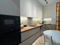 3-комнатная квартира · 98.7 м² · 3/9 этаж, мкр Юго-Восток, Шахтёров 68а за 82 млн ₸ в Караганде, Казыбек би р-н — фото 10