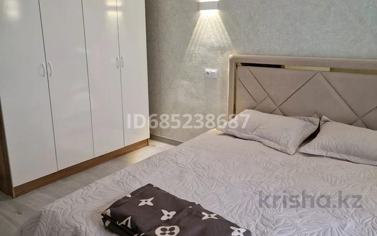 2-комнатная квартира · 66 м² · 1 этаж, Анжерская 37/2 — КВШ,Кооперативный институт, СПИД центр за 15 000 ₸ в Караганде, Казыбек би р-н — фото 3