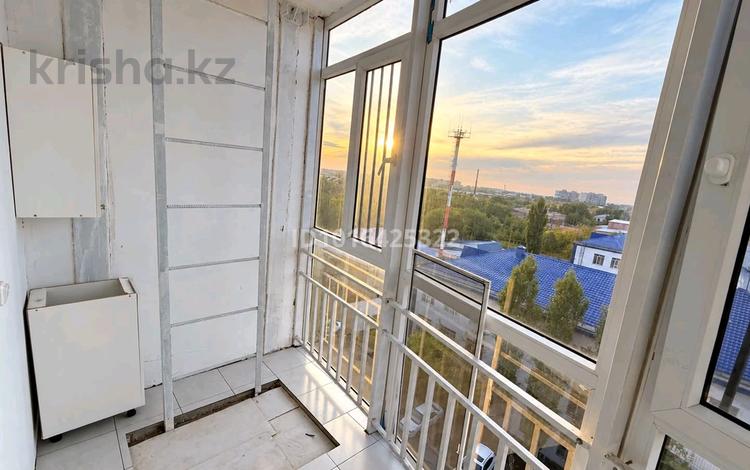 2-комнатная квартира · 56 м² · 7/9 этаж, мкр 4, Айталиева 12 за 150 000 ₸ в Уральске — фото 2