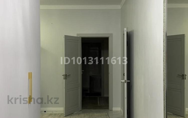 3-комнатная квартира · 144 м² · 1/5 этаж, мкр. Алтын орда 11Г за 350 000 ₸ в Актобе — фото 2