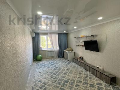 2-бөлмелі пәтер · 63 м² · 2/5 қабат, Алтын орда ш/а. 338А, бағасы: 21.5 млн ₸ в Актобе, мкр. Алтын орда