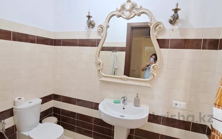 Отдельный дом · 6 комнат · 220 м², Мустафина 125 — Байсерке за ~ 1.4 млн 〒 — фото 2