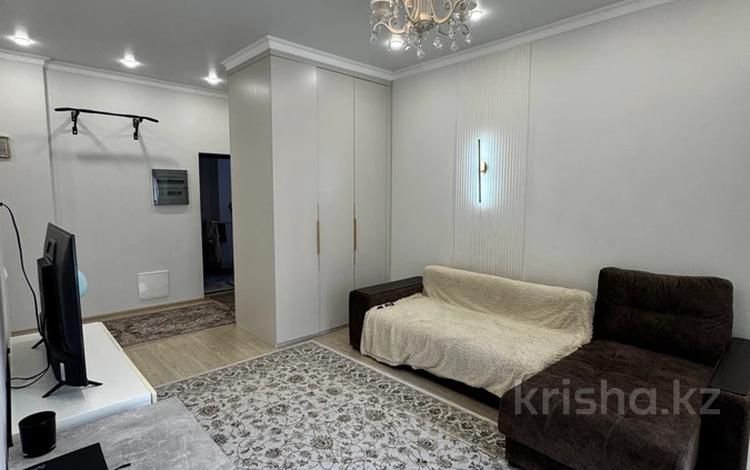 2-бөлмелі пәтер · 43 м² · 4/10 қабат, Бокейхана 25v, бағасы: 32 млн ₸ в Астане, Есильский р-н — фото 2
