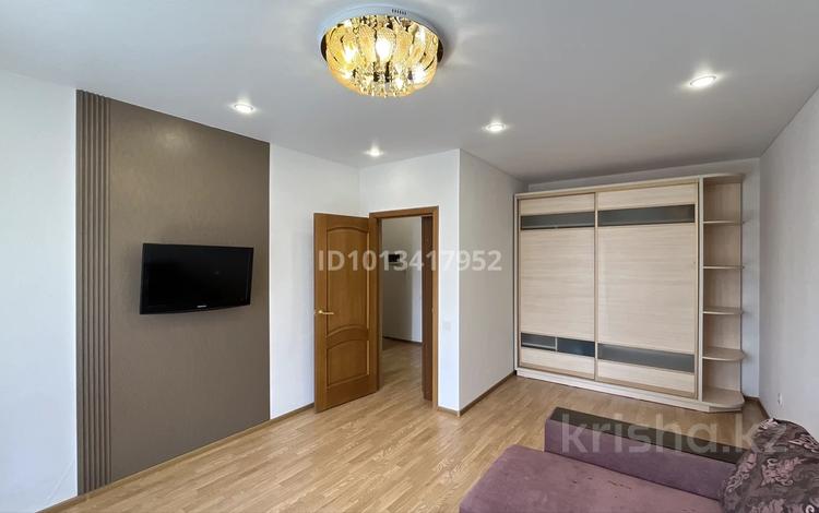 1-комнатная квартира · 40.8 м² · 10/10 этаж, Аманжолова 32 за 23 млн ₸ в Астане, Сарайшык р-н — фото 3