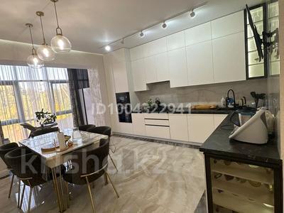 3-комнатная квартира · 134 м² · 2/3 этаж, Самал 1 за 110 млн 〒 в Уральске