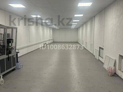 Офисы, склады · 161 м² за 450 000 ₸ в Уральске, мкр Омега