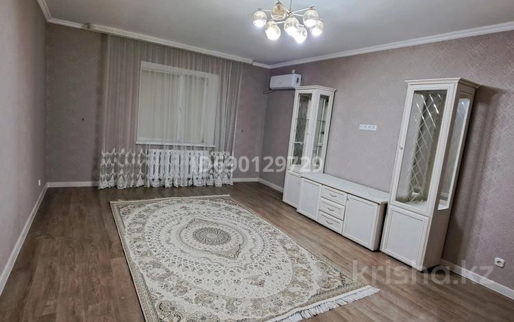 2-комнатная квартира, 72 м², 1 этаж помесячно, мкр Кадыра Мырза-Али 4 за 200 000 〒 в Уральске, мкр Кадыра Мырза-Али — фото 2