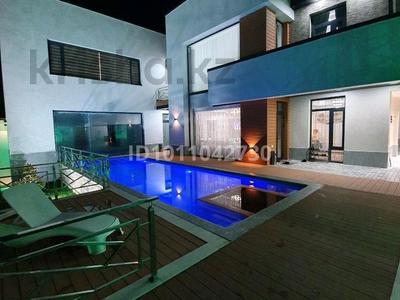 Дом · 4 комнаты · 365 м², мкр Хан Тенгри за 80 000 〒 в Алматы, Бостандыкский р-н