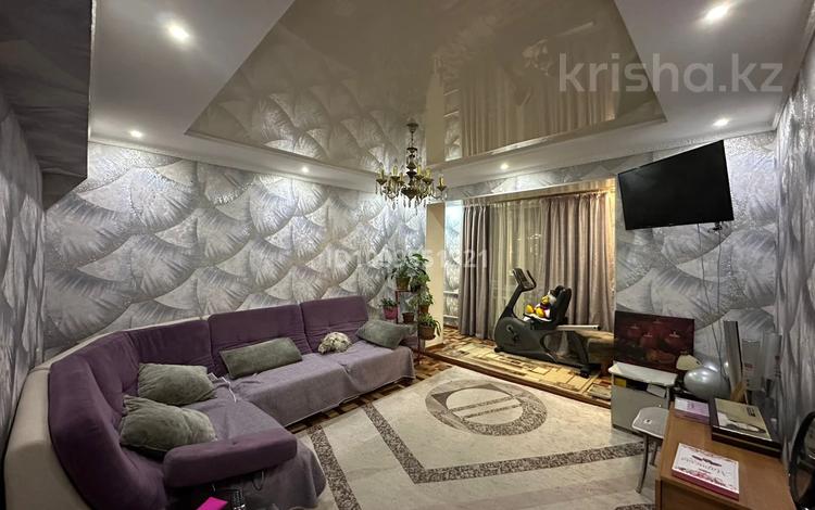 2-комнатная квартира · 60 м² · 11/12 этаж, мкр Аксай-1 25 за 38.5 млн ₸ в Алматы, Ауэзовский р-н — фото 2