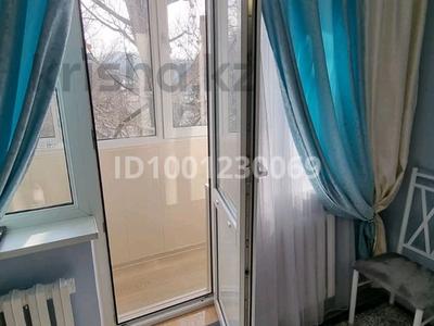 2-комнатная квартира · 44 м² · 4/4 этаж, мкр Коктем-2, Ауэзова 64/4 — Курмангазы за 44 млн ₸ в Алматы, Бостандыкский р-н