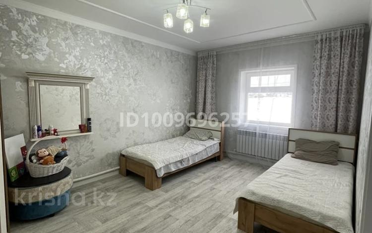Отдельный дом · 5 комнат · 120 м² · 10 сот., мкр Кунгей , Шолпан Жандарбековой 144 за 70 млн ₸ в Караганде, Казыбек би р-н — фото 2