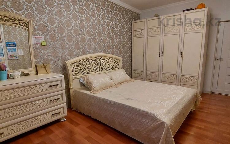 2-бөлмелі пәтер · 63 м² · 7/9 қабат, мкр. Алмагуль, Алмагуль 12, бағасы: 20.5 млн ₸ в Атырау — фото 4