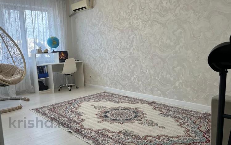 3-комнатная квартира · 70 м² · 5/5 этаж, Абулхаир хана за 18.5 млн ₸ в Актобе — фото 2