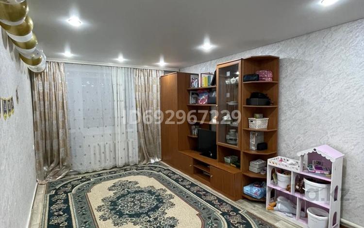 3-комнатная квартира · 65.1 м² · 2/3 этаж, Пришахтинск, Экибастузская за 18.5 млн ₸ в Караганде, Алихана Бокейханова р-н — фото 3