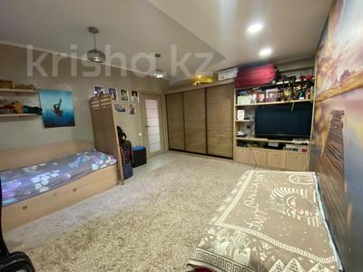 3-бөлмелі пәтер · 90 м² · 1/5 қабат, мкр Орбита-3 52/2 — Торг Срочно ИПОТЕКА, бағасы: 65 млн 〒 в Алматы, Бостандыкский р-н