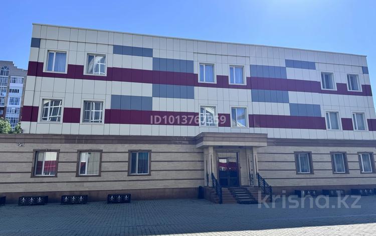 Жеке үй · 39 бөлме · 1184 м² · 4 жүзд., Петрова 24, бағасы: 7 млн ₸ в Астане, Алматы р-н — фото 2