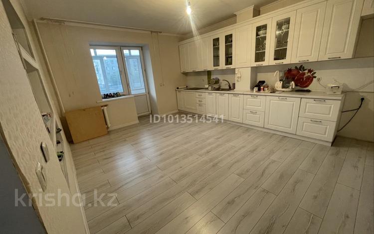 4-комнатная квартира · 122 м² · 6/10 этаж, Отырар 10 за 65 млн ₸ в Астане, Сарыарка р-н — фото 2