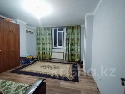 2-бөлмелі пәтер, 80 м², 9/10 қабат, мкр. Алтын орда, Алия молдагулова, бағасы: 19.5 млн 〒 в Актобе, мкр. Алтын орда