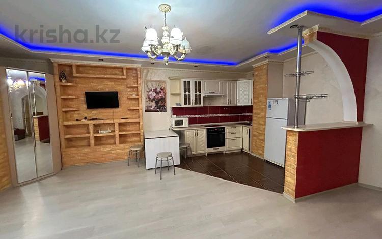 1-комнатная квартира · 45 м² · 2/15 этаж, Кошкарбаева 40/1 за 210 000 ₸ в Астане, Алматы р-н — фото 2