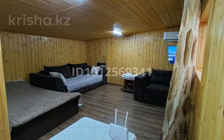 Жеке үй · 1 бөлме · 40 м², Приозёрная, бағасы: 25 000 ₸ в Щучинске — фото 2